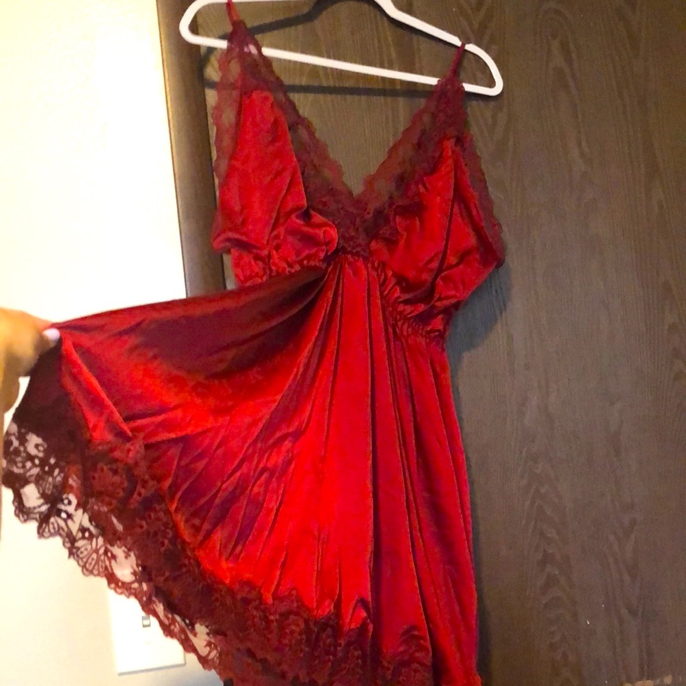 Maroon lace detailed silk slip